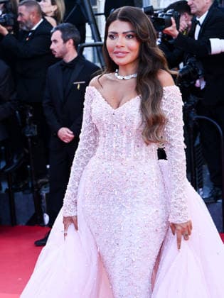 IPA84909540 - Cannes, 79th Cannes Film Festival 2025 - evening 9. red carpet LA BATAILLE DE GAULLE : L Ã‚GE DE FER. Pictured: Alanoud Badr  Copyright: xTerenghi Ipa-Agency.netx xPoolxPhotoxEventsx07x 84909540