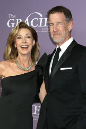 USA - 51st Gracie Awards - Beverly Hills LOS ANGELES - MAY 19: Sharon Lawrence, James Denton at the 51st Gracie Awards at the Beverly Wilshire Hotel on May 19, 2026 in Beverly Hills, CA Beverly Hills CA USA  Copyright: xKathyxHutchinsx xHutchinsxPhotox