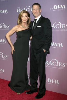 USA - 51st Gracie Awards - Beverly Hills LOS ANGELES - MAY 19: Sharon Lawrence, James Denton at the 51st Gracie Awards at the Beverly Wilshire Hotel on May 19, 2026 in Beverly Hills, CA Beverly Hills CA USA  Copyright: xKathyxHutchinsx xHutchinsxPhotox