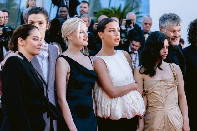 79th International Cannes Film Festival Montée des marches du film La bataille De Gaulle lâge de fer 79th International Cannes Film Festival Red Carpet 456516 2026 05 20 Exarchopoulos, Adèle Tereszkiewicz, Nadia Kircher, Paul Abita, Noée  Copyright: xTerencexBaelenx STAR_456516_074