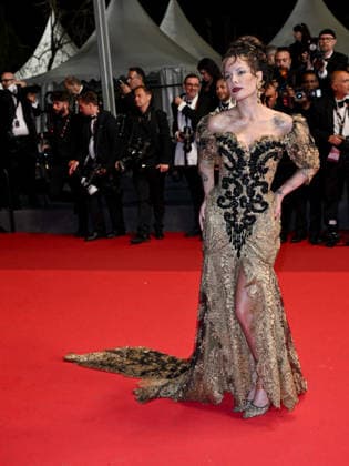 IPA84912824 - Cannes, 79th Cannes Film Festival 2025 - evening 9. red carpet The Man I Love . Pictured is Halsey  Copyright: xSimonexComix xPoolxPhotoxEventsx07x 84912824