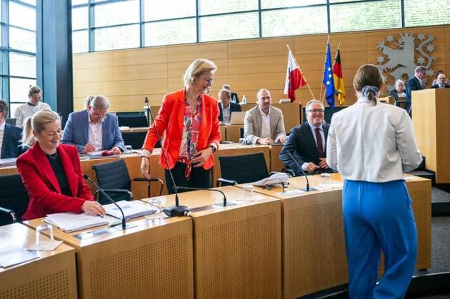 8. THÜRINGER LANDTAG - 43. PLENARSITZUNG ** NUR FÜR REDAKTIONELLE ZWECKE ** EDITORIAL USE ONLY **<p>20 05 2026-Erfurt: Thüringer Landtag 8. Wahlperiode 43. Plenarsitzung im Foto: Beate Meißner (CDU), Thüringer Ministerin für Justiz, Migration und Verbraucherschutz, Katja Wolf (BSW), Thüringer Finanzministerin und Stellvertretende Ministerpräsidentin, Katharina Schenk (SPD), Thüringer Ministerin für Soziales, Gesundheit, Arbeit und Familie, Ministerpräsident Mario Voigt (CDU) ( Deutschland Thueringen Erfurt Copyright: SaschaxFromm *** 8 THURINGIAN STATE PARLIAMENT 43 PLENARY SESSION FOR EDITORIAL PURPOSES ONLY EDITORIAL USE ONLY p 20 05 2026 Erfurt Thuringian State Parliament 8 Parliamentary term 43 Plenary session in the Copyright: SaschaxFromm doc85xlo95s9kmqrbdmhv9 ,EDITORIAL USE ONLY