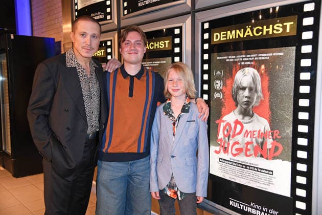 Timo Jacobs, Oliver Szerkus, Milo Eisenblätter bei der Preview des Kinofilms TOD MEINER JUGEND im Kino in der Kulturbrauerei in Berlin am 20.05.2026 *** Timo Jacobs, Oliver Szerkus, Milo Eisenblätter at the preview of the movie TOD MEINER JUGEND at the cinema in the Kulturbrauerei in Berlin on 20 05 2026