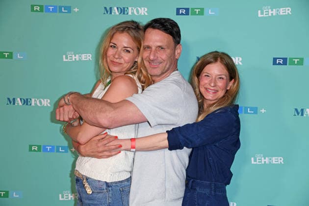 Jessica Ginkel, Hendrik Duryn, Birte Hanusrichter bei der Kinopremiere der RTL TV-Serie DER LEHRER im Filmtheater Colosseum in Berlin am 20.05.2026 *** Jessica Ginkel, Hendrik Duryn, Birte Hanusrichter at the cinema premiere of the RTL TV series DER LEHRER at the Colosseum movie theater in Berlin on 20 05 2026