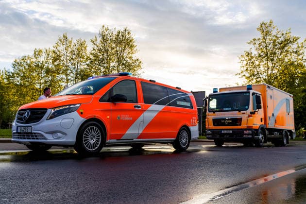 Familie des Ebola-Infizierten US-Arztes kommt heute mit Spezialflugzeug bei Berlin an! - LiveU vor Ort - Feuerwehr und Spezialtechnik zum Intensivtransport (On tape!) 7aIMG: 0558828 xBrandenburg, *** Family of Ebola-infected US doctor arrives in Berlin today with special plane LiveU on site Fire brigade and special equipment for intensive care transport On tape 7aIMG 0558828 xBrandenburg, Copyright: 7aktuell.dex xTheoxN.x&xLucaxW. 0558828 20260520_7a_EBOLABERLINFAMILIE_558828