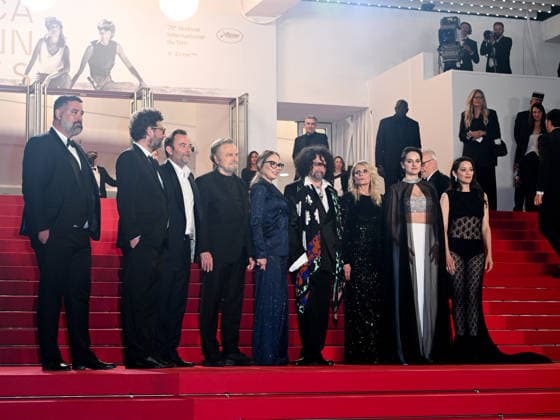 IPA84916810 - Cannes, 79th Cannes Film Festival 2025 - evening 9. red carpet ELASTIC ROME Pictured: Thomas Verhaeghe, Mathieu Verhaeghe, Franco Nero, Ornella Muti, Bertrand Mandico, Isabella Ferrari, NoÃ mie Merlant and Marion Cotillard  Copyright: xManuelexMangiarottix xPoolxPhotoxEventsx07x 84916810
