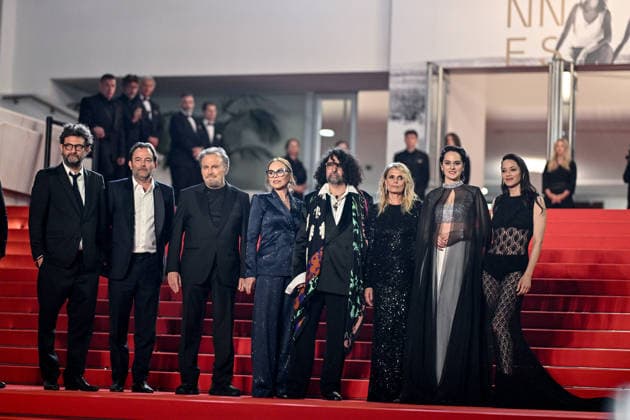 Cannes Screening Roma Elastica JR Thomas Verhaeghe, Mathieu Verhaeghe, Franco Nero, Ornella Muti, Bertrand Mandico, Isabella Ferrari, Noémie Merlant and Marion Cotillard attending the screening of the movie Roma Elastica during the 79th Cannes Film Festival in Cannes, France on May 20, 2026. Photo by Julien Reynaud APS-Medias ABACAPRESS.COM Cannes France  Copyright: xReynaudxJulien APS-Medias ABACAx
