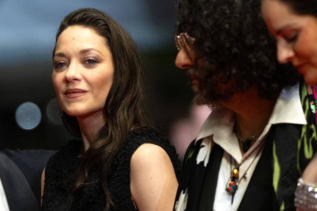 Marion Cotillard Montée des marches du film Roma elastica lors du 79ème Festival International du Film de Cannes, le 20 mai 2026 Olivier Borde Bestimage Red carpet for Roma elastica at the 79th Cannes International Film Festival on May 20, 2026 Cannes France  Copyright: xOLIVIERxBORDEx xBESTIMAGExOLIVIERxBORDEx xBESTIMAGEx