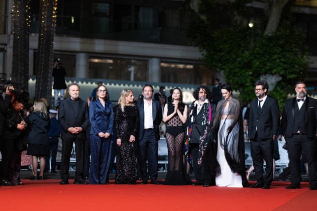 Franco Nero, Ornella Muti, Isabella Ferrari, Mathieu Verhaeghe, Marion Cotillard, Bertrand Mandico, Noémie Merlant, Thomas Verhaeghe, guest Montée des marches du film Roma elastica lors du 79ème Festival International du Film de Cannes, le 20 mai 2026 Jacovides Moreau Bestimage Red carpet for Roma elastica at the 79th Cannes International Film Festival on May 20, 2026 Cannes France  Copyright: xJACOVIDES-MOREAUx xBESTIMAGExJACOVIDES-MOREAUx xBESTIMAGEx