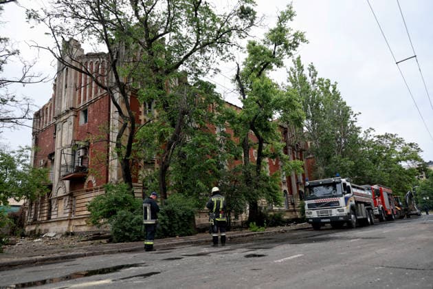 RECORD DATE NOT STATED A building damaged in a Russian drone attack is seen in Odesa, Ukraine, on May 18, 2026. As a result of a massive overnight attack by Russian strike drones, several residential buildings in the Prymorskyi and Kyivskyi districts sustained significant damage. Roofs of three-storey buildings were destroyed, while a one-storey house was ruined in another area. Buildings of a city lyceum and a kindergarten were also damaged. Two people, an 11-year-old boy and a 59-year-old man, were injured (Photo by Nina Liashonok Ukrinform) Russian drone attack on Odesa leaves people injured  Copyright: xNinaxLiashonokx