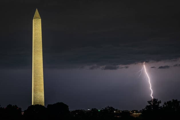 May 20, 2026, Washington, District Of Columbia, United States: Lightning illuminates the skies over Washington, D.C. as storms move through the region early in the evening. Washington United States - ZUMAk206 20260520_znp_k206_022 Copyright: xMattxKaminskyx