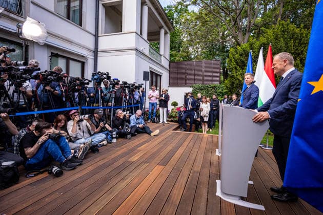 May 20, 2026, Warsaw, Poland: New Hungarian Prime Minister, Peter Magyar and Polish Prime Minister, Donald Tusk held a joint press conference during their meeting at the Polish Prime Minister s residence. On the morning of Wednesday, the 20th of May, on his first foreign visit, the new Prime Minister of Hungary, Peter Magyar, meets with Polish Prime Minister Donald Tusk. The visit symbolically marks the opening of a new phase in Budapest s relations with Europe. During the meeting the Prime Ministers discuss Magyar s victory in the recent Hungarian elections, the Polish-Hungarian relationship, and the issue of Zbigniew Ziobra and Marcin Romanowski - two Polish politicians evading prosecution in Poland by hiding in Hungary. After the meeting  - ZUMAs197 20260520_aaa_s197_277 Copyright: xNeilxMiltonx