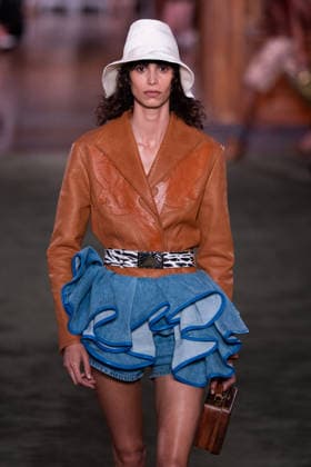 The Louis Vuitton Cruise 2027 Runway - NYC Models walk the runway during the Louis Vuitton 2027 collection fashion show at the Frick Collection in New York City, NY, USA on May 20, 2026. Photo by Adam Gray ABACAPRESS.COM New York City United States  Copyright: xGrayxAdam ABACAx