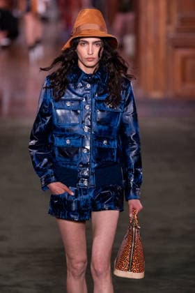 The Louis Vuitton Cruise 2027 Runway - NYC Models walk the runway during the Louis Vuitton 2027 collection fashion show at the Frick Collection in New York City, NY, USA on May 20, 2026. Photo by Adam Gray ABACAPRESS.COM New York City United States  Copyright: xGrayxAdam ABACAx