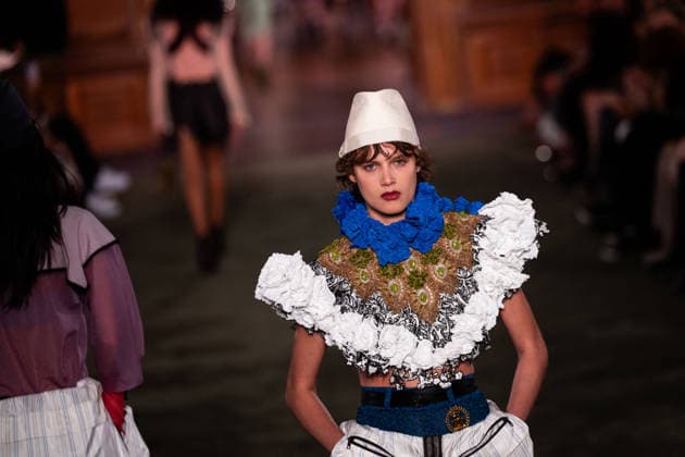 The Louis Vuitton Cruise 2027 Runway - NYC Models walk the runway during the Louis Vuitton 2027 collection fashion show at the Frick Collection in New York City, NY, USA on May 20, 2026. Photo by Adam Gray ABACAPRESS.COM New York City United States  Copyright: xGrayxAdam ABACAx
