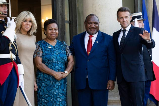 President Macron Welcomes Papua New Guinea PM Marape - Paris Emmanuel Macron, President of France, welcomes James Marape, Prime Minister of Papua New Guinea, to the Élysée Palace in Paris on 20 May 2026, as part of bilateral partnerships in the Indo-Pacific region in the fields of security and defence, the fight against illegal fishing, biodiversity and sustainable development Photo by Jeremy Paoloni ABACAPRESS.COM Paris France  Copyright: xPaolonixJeremy ABACAx