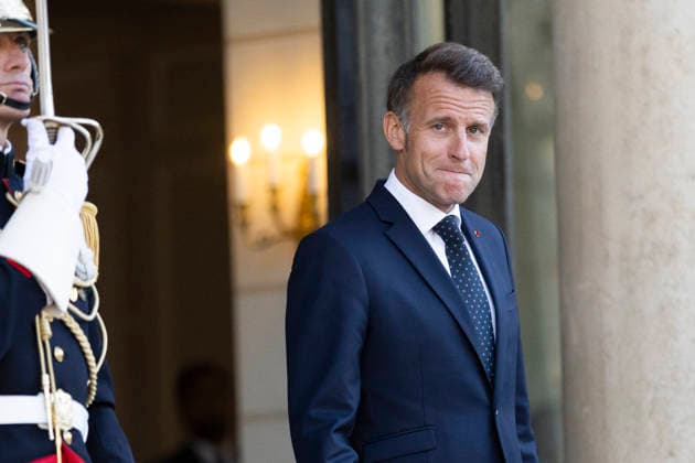 President Macron Welcomes Papua New Guinea PM Marape - Paris Emmanuel Macron, President of France, welcomes James Marape, Prime Minister of Papua New Guinea, to the Élysée Palace in Paris on 20 May 2026, as part of bilateral partnerships in the Indo-Pacific region in the fields of security and defence, the fight against illegal fishing, biodiversity and sustainable development Photo by Jeremy Paoloni ABACAPRESS.COM Paris France  Copyright: xPaolonixJeremy ABACAx