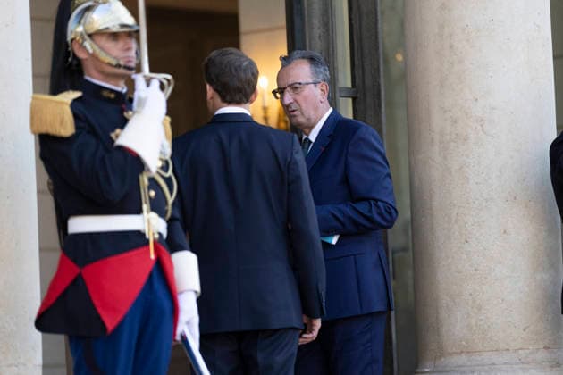 President Macron Welcomes Papua New Guinea PM Marape - Paris Jose Pietroboni, Chief of Protocol at the Élysée Palace, with Emmanuel Macron, President of France, before he received James Marape, Prime Minister of Papua New Guinea, at the Élysée Palace in Paris, on 20 May 2026, as part of bilateral partnerships in the Indo-Pacific region in the fields of security and defence, the fight against illegal fishing, biodiversity and sustainable development. Photo by Jeremy Paoloni ABACAPRESS.COM Paris France  Copyright: xPaolonixJeremy ABACAx