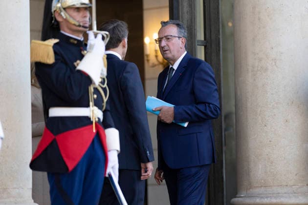 President Macron Welcomes Papua New Guinea PM Marape - Paris Jose Pietroboni, Chief of Protocol at the Élysée Palace, with Emmanuel Macron, President of France, before he received James Marape, Prime Minister of Papua New Guinea, at the Élysée Palace in Paris, on 20 May 2026, as part of bilateral partnerships in the Indo-Pacific region in the fields of security and defence, the fight against illegal fishing, biodiversity and sustainable development. Photo by Jeremy Paoloni ABACAPRESS.COM Paris France  Copyright: xPaolonixJeremy ABACAx