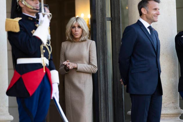President Macron Welcomes Papua New Guinea PM Marape - Paris Brigitte Macron, First Lady of France, before Emmanuel Macron received James Marape, Prime Minister of Papua New Guinea, at the Élysée Palace in Paris on 20 May 2026, as part of bilateral partnerships in the Indo-Pacific region in the fields of security and defence, the fight against illegal fishing, biodiversity and sustainable development. Photo by Jeremy Paoloni ABACAPRESS.COM Paris France  Copyright: xPaolonixJeremy ABACAx