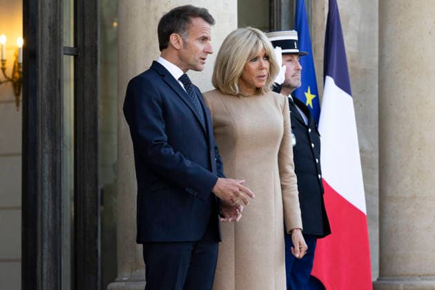 President Macron Welcomes Papua New Guinea PM Marape - Paris Brigitte Macron, First Lady of France, and Emmanuel Macron, President of the Republic, before he received James Marape, Prime Minister of Papua New Guinea, at the Élysée Palace in Paris, on 20 May 2026, as part of bilateral partnerships in the Indo-Pacific region in the fields of security and defence, the fight against illegal fishing, biodiversity and sustainable development. Photo by Jeremy Paoloni ABACAPRESS.COM Paris France  Copyright: xPaolonixJeremy ABACAx