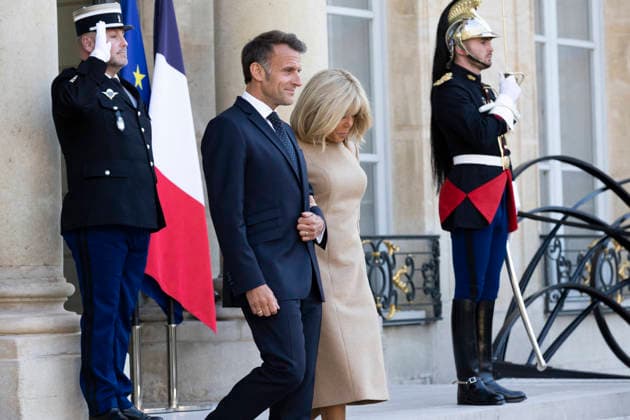 President Macron Welcomes Papua New Guinea PM Marape - Paris Brigitte Macron, First Lady of France, and Emmanuel Macron, President of the Republic, before he received James Marape, Prime Minister of Papua New Guinea, at the Élysée Palace in Paris, on 20 May 2026, as part of bilateral partnerships in the Indo-Pacific region in the fields of security and defence, the fight against illegal fishing, biodiversity and sustainable development. Photo by Jeremy Paoloni ABACAPRESS.COM Paris France  Copyright: xPaolonixJeremy ABACAx