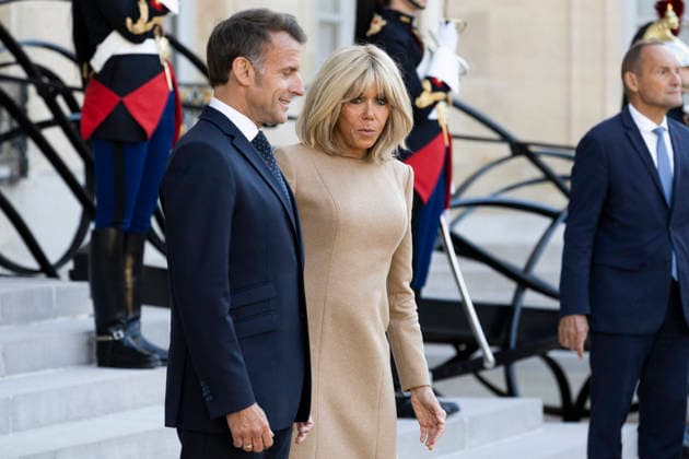 President Macron Welcomes Papua New Guinea PM Marape - Paris Brigitte Macron, First Lady of France, and Emmanuel Macron, President of the Republic, before he received James Marape, Prime Minister of Papua New Guinea, at the Élysée Palace in Paris, on 20 May 2026, as part of bilateral partnerships in the Indo-Pacific region in the fields of security and defence, the fight against illegal fishing, biodiversity and sustainable development. Photo by Jeremy Paoloni ABACAPRESS.COM Paris France  Copyright: xPaolonixJeremy ABACAx