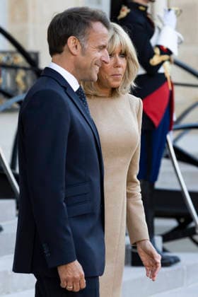 President Macron Welcomes Papua New Guinea PM Marape - Paris Brigitte Macron, First Lady of France, and Emmanuel Macron, President of the Republic, before he received James Marape, Prime Minister of Papua New Guinea, at the Élysée Palace in Paris, on 20 May 2026, as part of bilateral partnerships in the Indo-Pacific region in the fields of security and defence, the fight against illegal fishing, biodiversity and sustainable development. Photo by Jeremy Paoloni ABACAPRESS.COM Paris France  Copyright: xPaolonixJeremy ABACAx