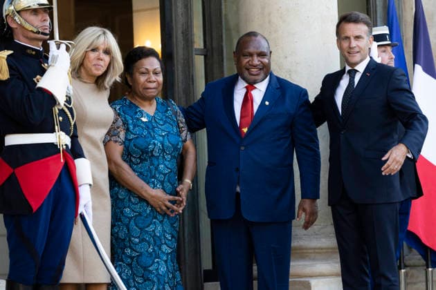 President Macron Welcomes Papua New Guinea PM Marape - Paris Emmanuel Macron, President of France, welcomes James Marape, Prime Minister of Papua New Guinea, to the Élysée Palace in Paris on 20 May 2026, as part of bilateral partnerships in the Indo-Pacific region in the fields of security and defence, the fight against illegal fishing, biodiversity and sustainable development Photo by Jeremy Paoloni ABACAPRESS.COM Paris France  Copyright: xPaolonixJeremy ABACAx