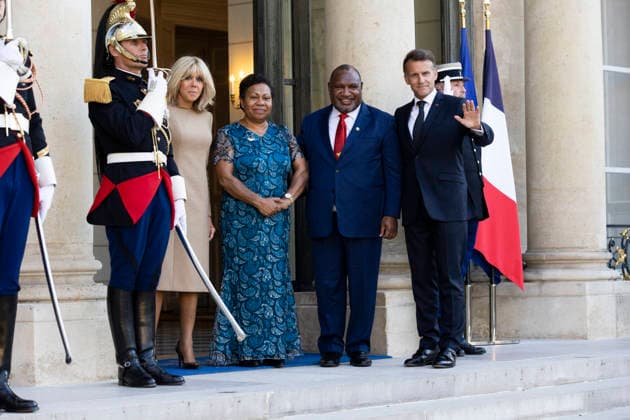 President Macron Welcomes Papua New Guinea PM Marape - Paris Emmanuel Macron, President of France, welcomes James Marape, Prime Minister of Papua New Guinea, to the Élysée Palace in Paris on 20 May 2026, as part of bilateral partnerships in the Indo-Pacific region in the fields of security and defence, the fight against illegal fishing, biodiversity and sustainable development Photo by Jeremy Paoloni ABACAPRESS.COM Paris France  Copyright: xPaolonixJeremy ABACAx