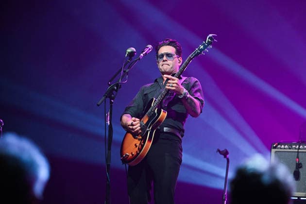 Manu Lanvin Performs At The Forum - Vaureal Manu Lanvin performs at the Forum in Vauréal, France on May 20, 2026. Photo by Christophe Meng ABACAPRESS.COM Vaureal France  Copyright: xMengxChristophe ABACAx