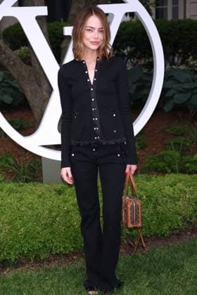 Celebs at The Louis Vuitton Cruise 2027 - NYC Emma Stone attends the 2027 Cruise Louis Vuitton show at The Frick Collection in New York on May 20, 2026. Photo by Charles Guerin ABACAPRESS.COM New York City NY United States  Copyright: xGuerinxCharles ABACAx