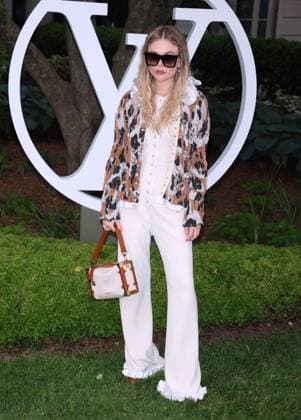 Celebs at The Louis Vuitton Cruise 2027 - NYC Emily Alyn Lind attends the 2027 Cruise Louis Vuitton show at The Frick Collection in New York on May 20, 2026. Photo by Charles Guerin ABACAPRESS.COM New York City NY United States  Copyright: xGuerinxCharles ABACAx