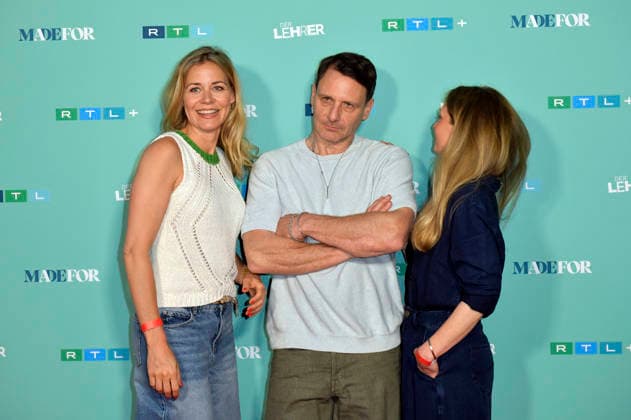 Jessica Ginkel, Hendrik Duryn und Birte Hanusrichter bei der Premiere der 10. Staffel der RTL Serie Der Lehrer im Colosseum. Berlin, 20.05.2026 *** Jessica Ginkel, Hendrik Duryn and Birte Hanusrichter at the premiere of the 10th season of the RTL series Der Lehrer at the Colosseum Berlin, 20 05 2026 Foto:xM.xBehrensx xFuturexImagex lehrer_6539