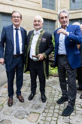 Guy Savoy et Jean Jacques Bourdin Multi-star French chef Guy Savoy has just been officially installed as a member of the Académie des Beaux Arts A ceremony that took place under the dome of the Institut de France, in Paris, France, on May 20, 2026 This is the first time a chef has joined the prestigious institution Julien Sarkissian Bestimage French chef Guy Savoy during his investiture ceremony at the Académie des Beaux Arts in Paris, France, on May 20, 2026 Paris France  Copyright: xJulienxSarkissianx xBestimagexJulienxSarkissianx xBestimagex