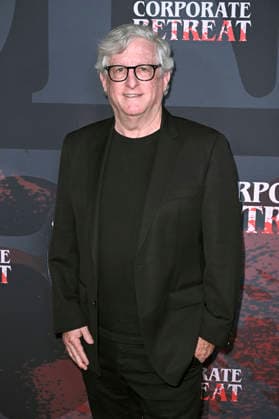 Uri Singer bei der Premiere des Kinofilms Corporate Retreat im AMC Burbank 16. Burbank, 20.05.2026 *** Uri Singer at the premiere of the movie Corporate Retreat at AMC Burbank 16 Burbank, 20 05 2026 Foto:xD.xStarbuckx xFuturexImagex retreat_6538