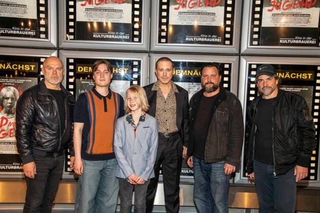 ABB JACOBS- Attilab Georg Borlan Oliver Szerkus ,Milo Eisenblaetter ,Timo Jacobs Sascha Gersak Daniel Sellier bei der Sondervorfuehrung des KIno Films Tod meiner Jugend im Kino in der Kulturbrauerei 20.05.2026 in Berlin Berlin Deutschland *** ABB JACOBS Attilab Georg Borlan Oliver Szerkus ,Milo Eisenblaetter ,Timo Jacobs Sascha Gersak Daniel Sellier at the special screening of the KIno movie Tod meiner Jugend at the Kino in der Kulturbrauerei 20 05 2026 in Berlin Berlin Germany