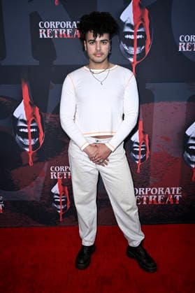 Sergio Darcy Lane bei der Premiere des Kinofilms Corporate Retreat im AMC Burbank 16. Burbank, 20.05.2026 *** Sergio Darcy Lane at the premiere of the movie Corporate Retreat at AMC Burbank 16 Burbank, 20 05 2026 Foto:xD.xStarbuckx xFuturexImagex retreat_6568