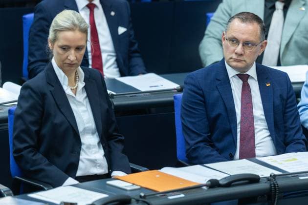 80. Sitzung des Deutschen Bundestages am 21.05.2026 im Plenarsaal des Reichstagsgebäudes in Berlin Alice Weidel ( Fraktionsvorsitzende Alternative für Deutschland AfD ), links - Tino Chrupalla ( Fraktionsvorsitzender Alternative für Deutschland AfD ), rechts *** 80 Session of the German Bundestag on 21 05 2026 in the plenary chamber of the Reichstag building in Berlin Alice Weidel parliamentary group leader Alternative for Germany AfD , left Tino Chrupalla parliamentary group leader Alternative for Germany AfD , right xJRx