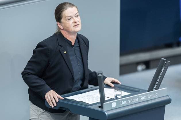80. Sitzung des Deutschen Bundestages am 21.05.2026 im Plenarsaal des Reichstagsgebäudes in Berlin Tina Winklmann ( MdB Bündnis 90 Die Grünen ) *** 80th session of the German Bundestag on 21 05 2026 in the plenary chamber of the Reichstag building in Berlin Tina Winklmann MdB Bündnis 90 Die Grünen xJRx