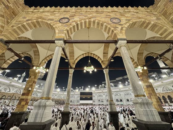 Muslim pilgrims visit the holy sites ahead of the Hajj pilgrimage in Mecca MECCA, SAUDI ARABIA - MAY 20: Muslim pilgrims from various countries around the world who come to perform the Hajj, circumambulate the Masjid al-Haram wearing Ihram ahead of the Hajj pilgrimage in Mecca, Saudi Arabia on May 20, 2026. Ali Atmaca Anadolu Mecca Saudi Arabia. Editorial use only. Please get in touch for any other usage.  Copyright: x2026xAnadoluxAlixAtmacax