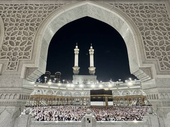 Muslim pilgrims visit the holy sites ahead of the Hajj pilgrimage in Mecca MECCA, SAUDI ARABIA - MAY 20: Muslim pilgrims from various countries around the world who come to perform the Hajj, circumambulate the Masjid al-Haram wearing Ihram ahead of the Hajj pilgrimage in Mecca, Saudi Arabia on May 20, 2026. Ali Atmaca Anadolu Mecca Saudi Arabia. Editorial use only. Please get in touch for any other usage.  Copyright: x2026xAnadoluxAlixAtmacax