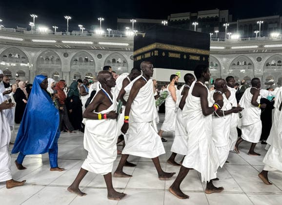 Muslim pilgrims visit the holy sites ahead of the Hajj pilgrimage in Mecca MECCA, SAUDI ARABIA - MAY 20: Muslim pilgrims from various countries around the world who come to perform the Hajj, circumambulate the Masjid al-Haram wearing Ihram ahead of the Hajj pilgrimage in Mecca, Saudi Arabia on May 20, 2026. Ali Atmaca Anadolu Mecca Saudi Arabia. Editorial use only. Please get in touch for any other usage.  Copyright: x2026xAnadoluxAlixAtmacax