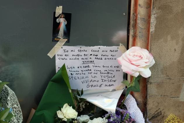 RECORD DATE NOT STATED IPA84925400 - Modena, 20 05 2026. Bouquets of flowers left by citizens at the site where Salim El Koudri s car crashed  Copyright: xx xx 84925400