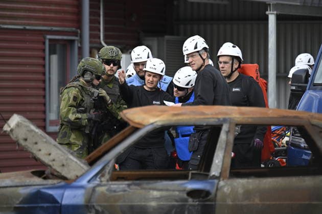 REVINGE, SVERIGE 20260521 Övningar där militärt och civilt försvar samverkar efter bomb och missilangrepp. Besöket hos MCF var en del av NATO-mötet i Helsingborg. REVINGE SVERIGE x50090x *** REVINGE, SWEDEN 20260521 Military and civil defense exercises after bomb and missile attacks The visit to MCF was part of the NATO meeting in Helsingborg REVINGE SWEDEN x50090x  Copyright: xJohanxNilsson TTx NATOS UTRIKESMINISTERMÖTE REVINGE s-1S1O-pddg