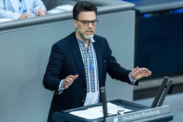 80. Sitzung des Deutschen Bundestages am 21.05.2026 im Plenarsaal des Reichstagsgebäudes in Berlin Robin Wagener ( MdB Bündnis 90 Die Grünen ) *** 80th session of the German Bundestag on 21 05 2026 in the plenary chamber of the Reichstag building in Berlin Robin Wagener MdB Bündnis 90 Die Grünen xJRx