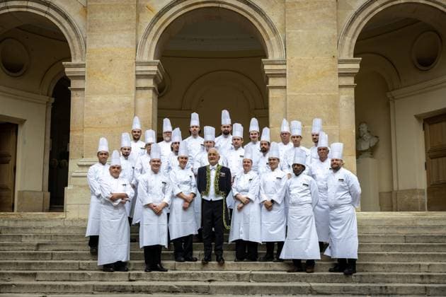 GUY SAVOY ACADEMIE DES BEAUX ARTS PHOTOPQR LE DAUPHINE Bertrand RIOTORD Paris 20 05 2026 Paris Île de France , le 20 mai 2026 Cérémonie dinstallation du chef étoilé Guy Savoy à lAcadémie des Beaux Arts Guy Savoy devient le premier chef à être élu à lAcadémie française des beaux arts Photo Bertrand Riotord Le Dauphiné Libéré Paris, France, may 20th 2026 The ceremony inducting Michelin starred chef Guy Savoy into the Academy of Fine Arts took place Guy Savoy became the first chef to be elected to the French Academy of Fine Arts Paris Paris Île de France France  Copyright: xPHOTOPQR LExDAUPHINE MAXPPPxBertrandxRIOTORDx 20260520JDL7152 20260520JDL7152