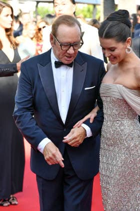 Kevin Spacey und Via Lemann bei der LA BATAILLE DE GAULLE Premiere in Cannes am 20.05.2026 *** Kevin Spacey and Via Lemann at the LA BATAILLE DE GAULLE premiere in Cannes on 20 05 2026