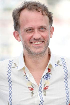 Emmanuel Marre beim Photocall zum Kinofilm Notre salut A Man of His Time auf dem Festival de Cannes 2026 79. Internationale Filmfestspiele von Cannes am Palais des Festivals. Cannes, 21.05.2026