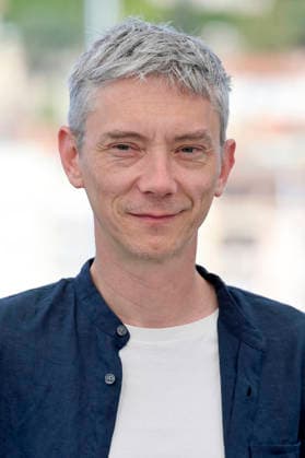 Entertainment Bilder des Tages Swann Arlaud beim Photocall zum Kinofilm Notre salut A Man of His Time auf dem Festival de Cannes 2026 79. Internationale Filmfestspiele von Cannes am Palais des Festivals. Cannes, 21.05.2026 *** Swann Arlaud at the photocall for the feature film Notre salut A Man of His Time at the Festival de Cannes 2026 79 Cannes International Film Festival at the Palais des Festivals Cannes, 21 05 2026 Foto:xD.xBedrosianx xFuturexImagex salut_6549